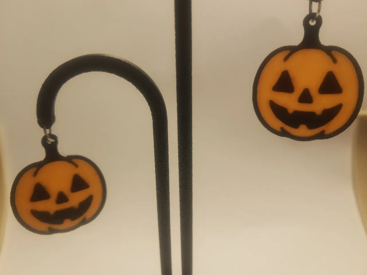 earrings halloween view 2