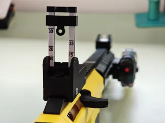 立框觇孔式机瞄（用于软弹）Aperture sight (for NERF)