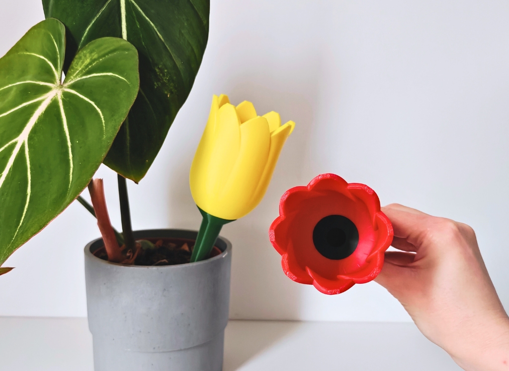 Miniatura 1 do modelo 3D Plant watering tulip v2
