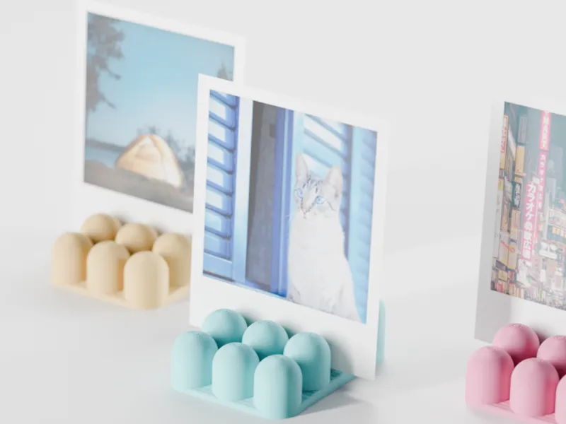Bobbly Photo Holder.