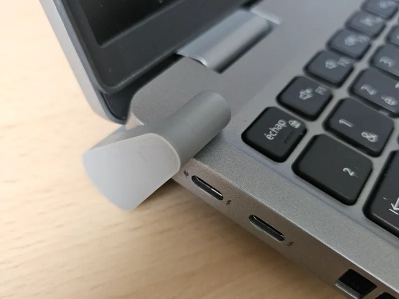 laptop stand dell latitude