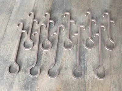 Tomato hooks