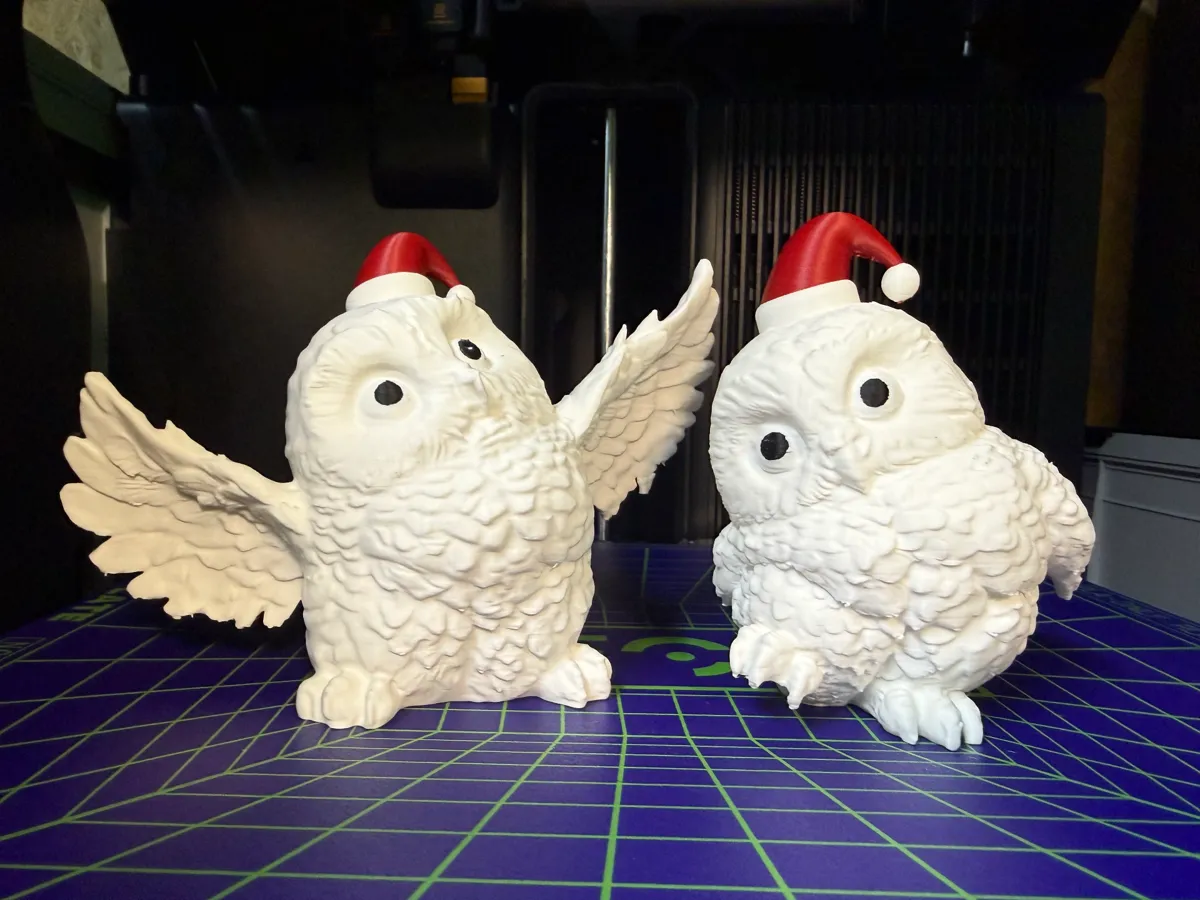 Spezielles Design, Eulen-Paar-Figur, Weihnachtsmütze, dekoratives Sammlerstück