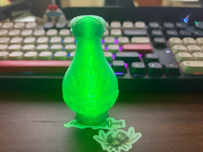 灯光掌天瓶