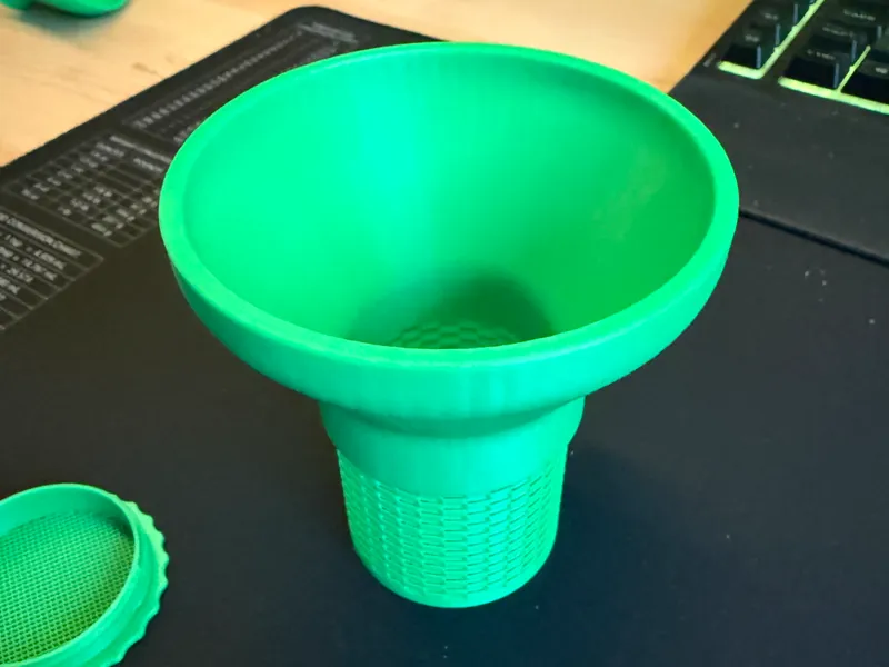Desiccant Core Funnel