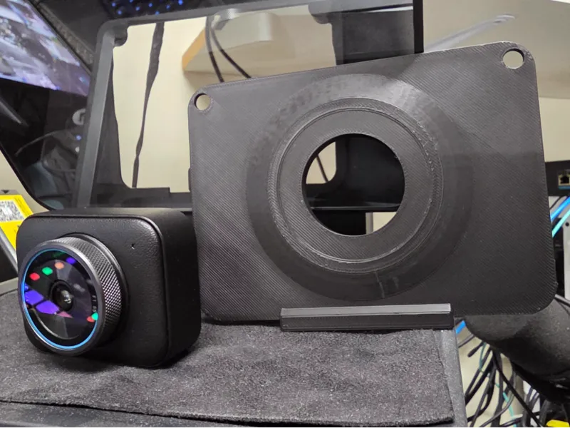 YoloCam S3 backplate for Elgato Teleprompter