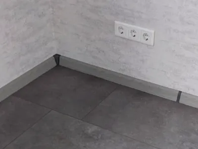 Corners and End Caps for Trims