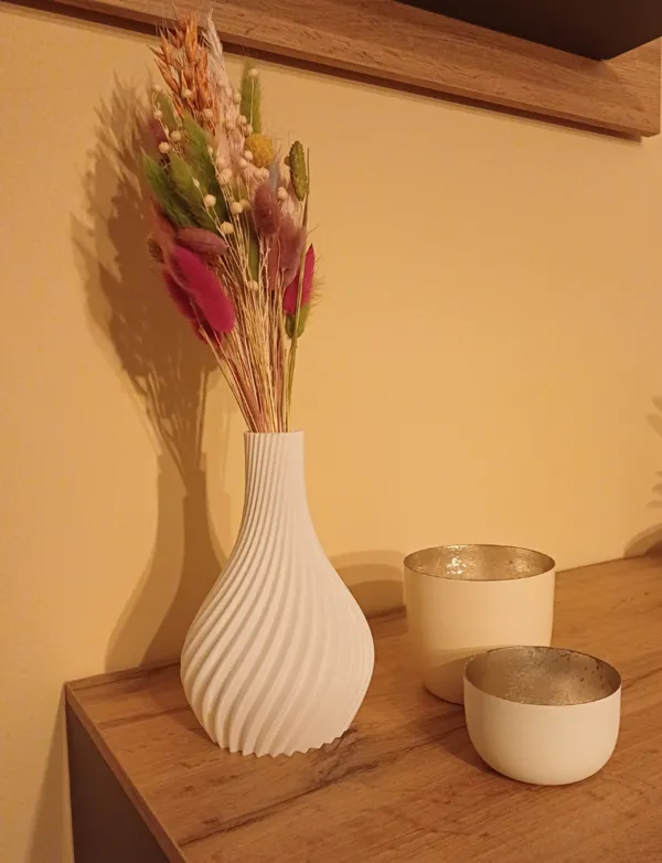 Vase Twirl Essence