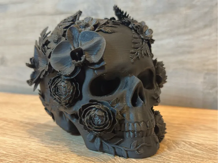 Floral Memento: Intricate Botanical Skull Gothic
