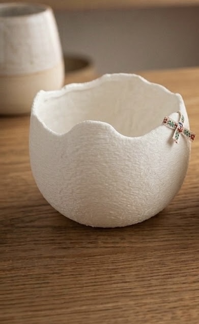 Miniatura 2 do modelo 3D Flower Pot Cracked Eggshell