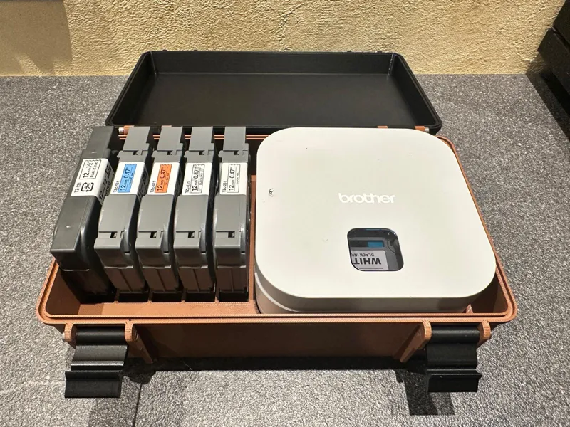 Case für Brother P-Toch Cube mit 5 Ersatzbändern