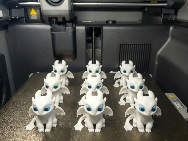 Light Fury keychain multicolor