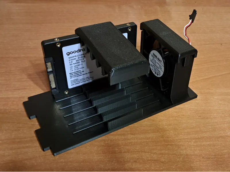 6x SSD rack with fan slot