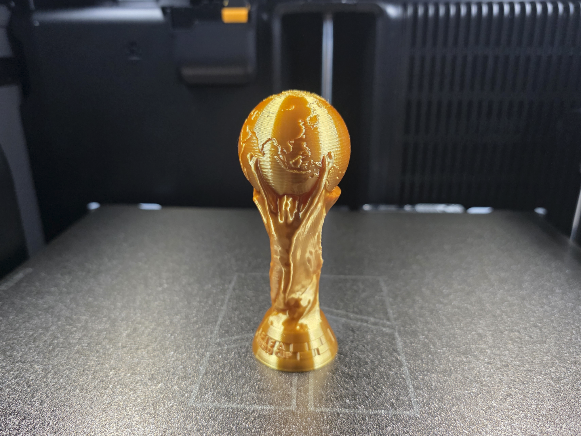 Miniatura 2 do modelo 3D Fifa World Cup inspired replica trophy