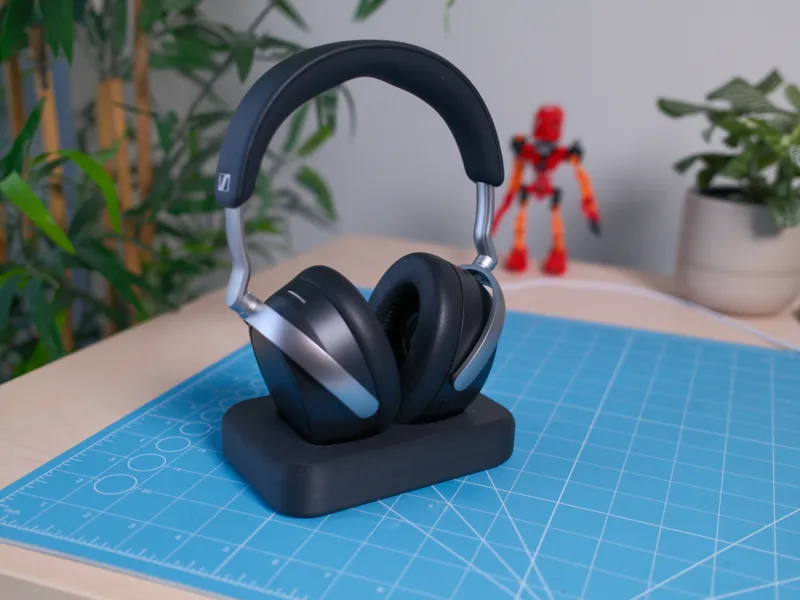 Sennheiser HDB 630 stand/dock headphones (charge!)