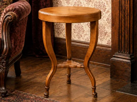 Figura decorativa: Miniature Antique Round Side Table — referencia de MakerWorld