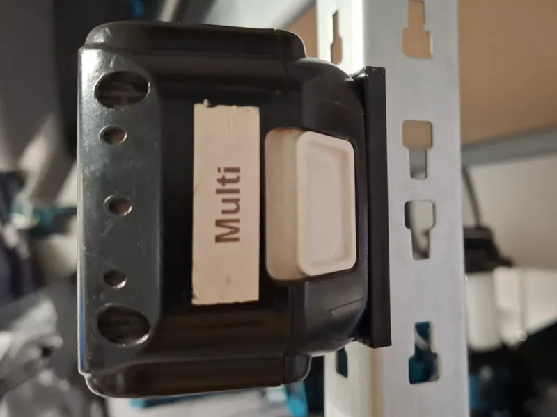 Makita Akku Halter für Schwerlastregal