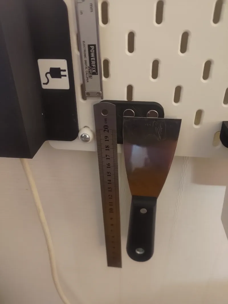 Skadis magnetic mount