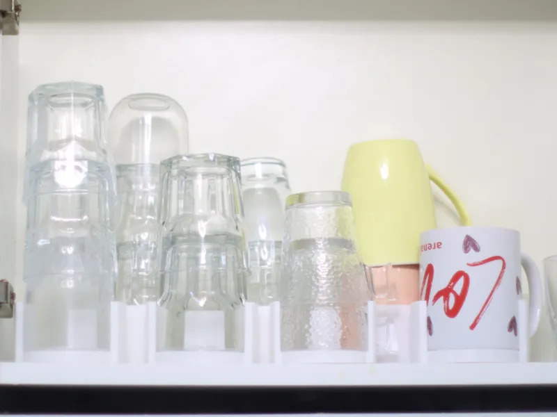 Stackable glass rack for small kitchens