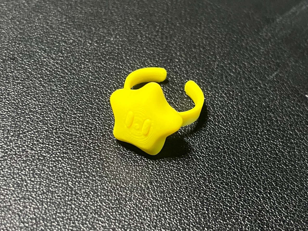 Miniatura 2 do modelo 3D 女儿超爱的转转转星星戒指！