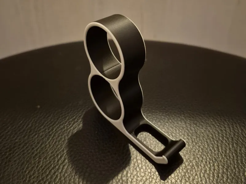 Phone holder for extremely big fingers