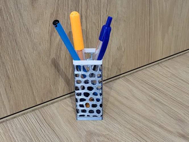 Small organizer for pens or markers NO SUPPORTS