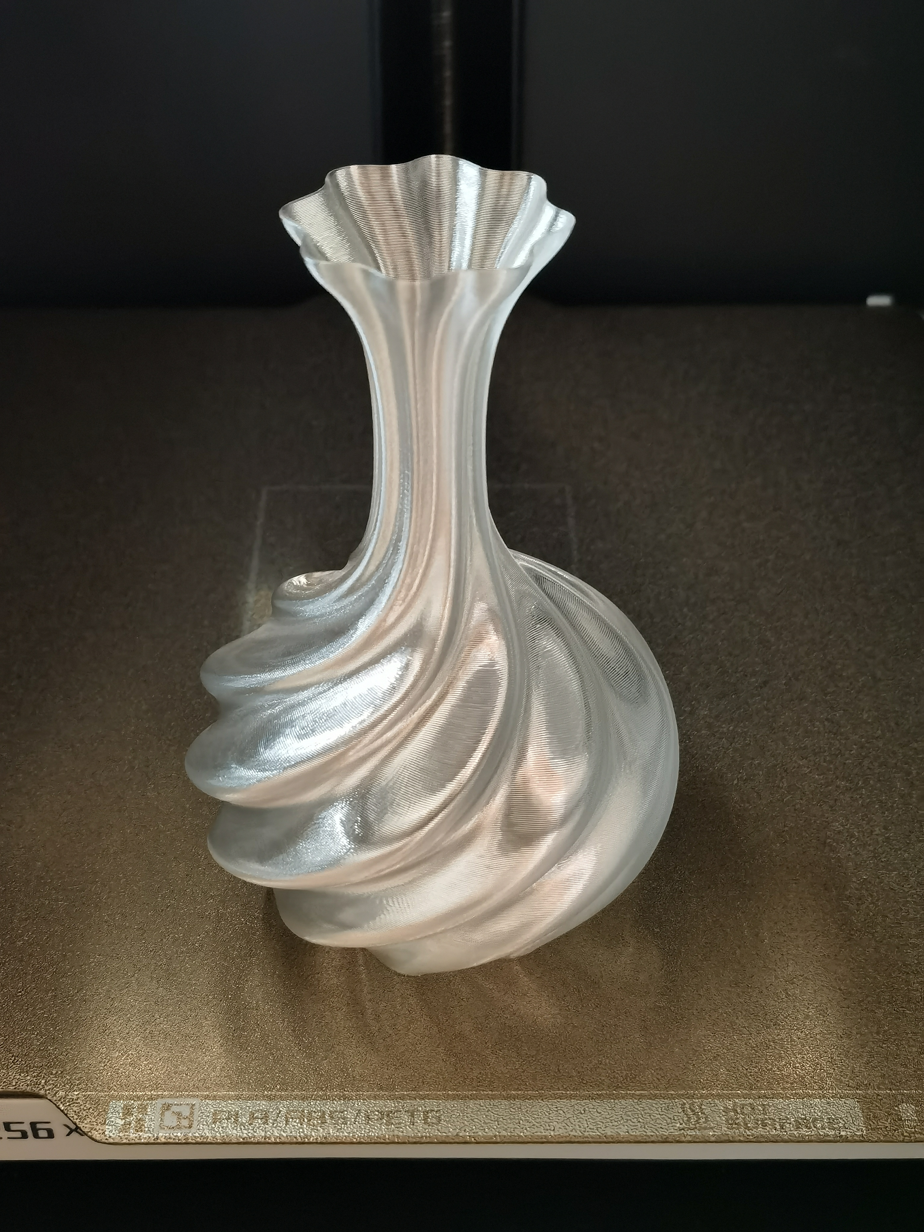 Miniatura 2 do modelo 3D 旋转花瓶