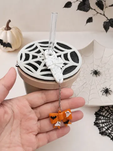 Adorno temático: Spooky Sips Cup Charm — vista de referencia 5