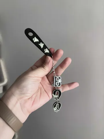 Adorno temático: Spooky Sips Cup Charm — vista de referencia 4