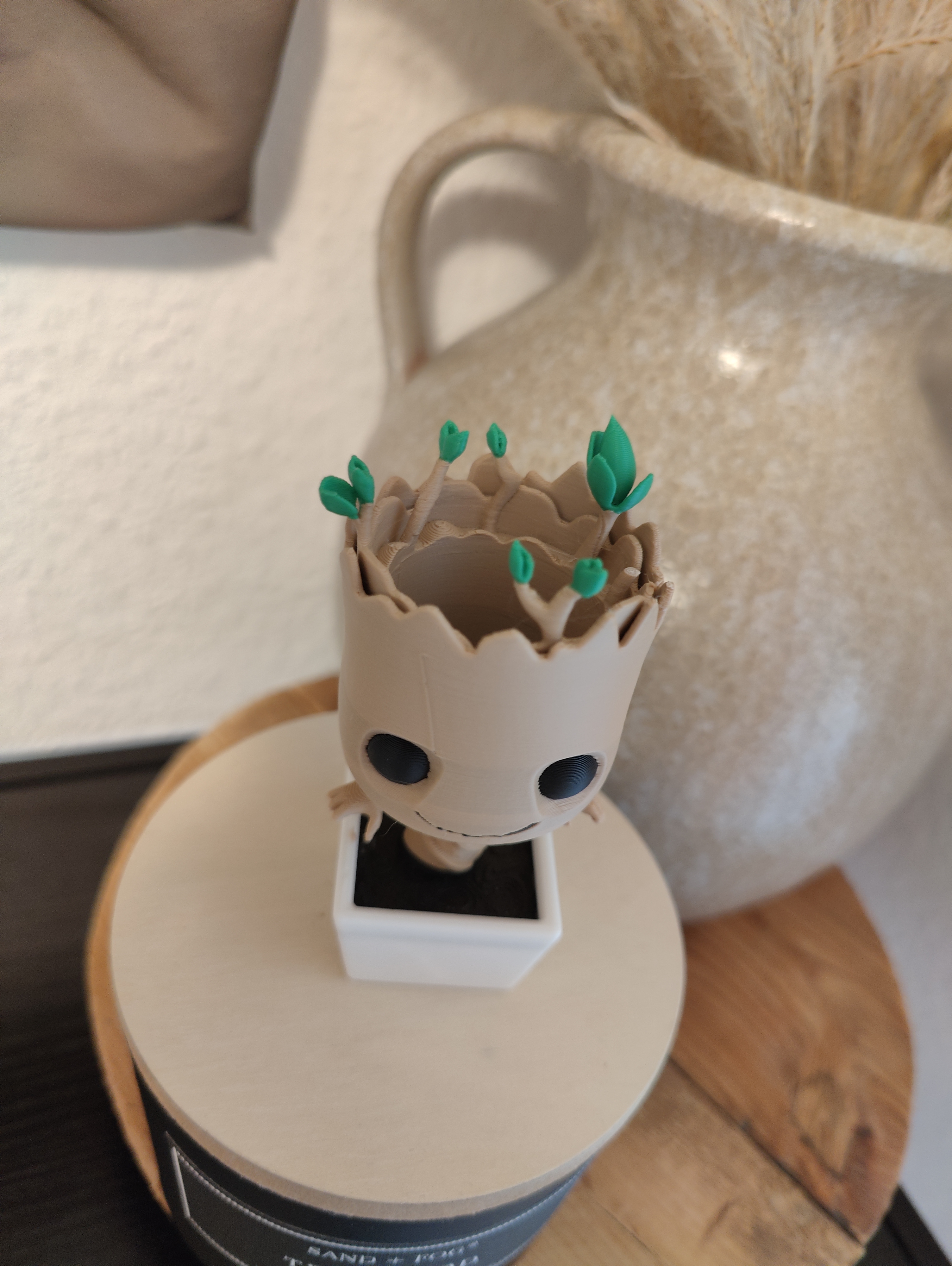 Miniatura 2 do modelo 3D Groot "Ich bin Groot" Chibi + Vase