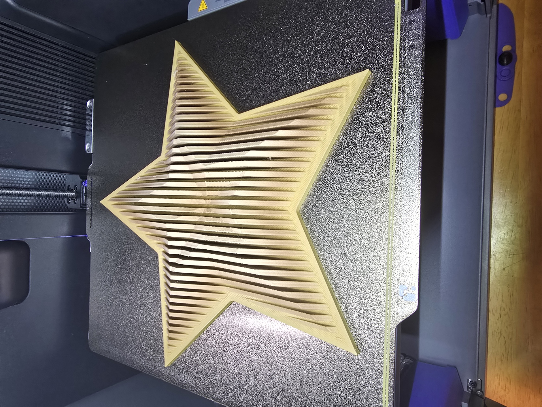 Miniatura 2 do modelo 3D Geometric Layered Star