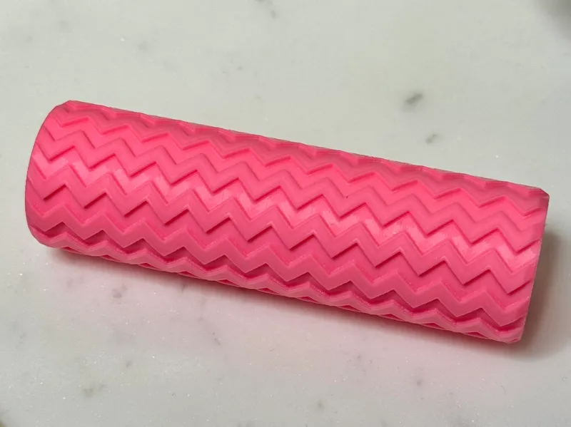 Chevron pattern texture roller for fondant or clay