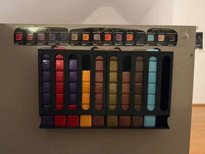 QBO caps holder