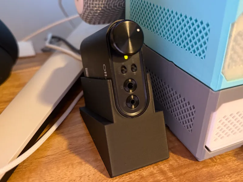 FiiO K3 Amplifier desktop stand