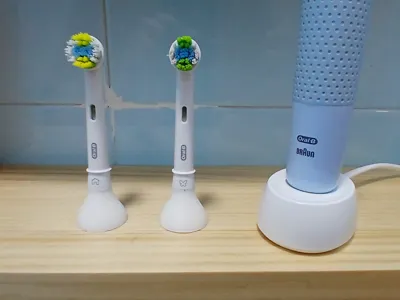 Electric toothbrush holder