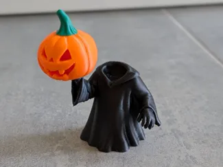 Gruselige Halloween Kürbis Figur Version 2.0