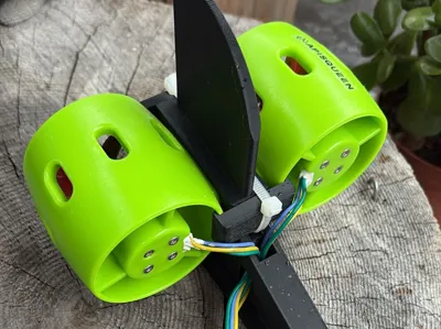 SUP Fin with Dual Apisqueen U-01 Motor Mount