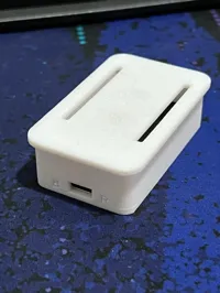 Boîtier ESP32 USB-C avec accès broches — photo 2