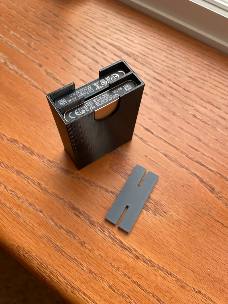 Samsung T5 SSD hard drive case (holds 2)