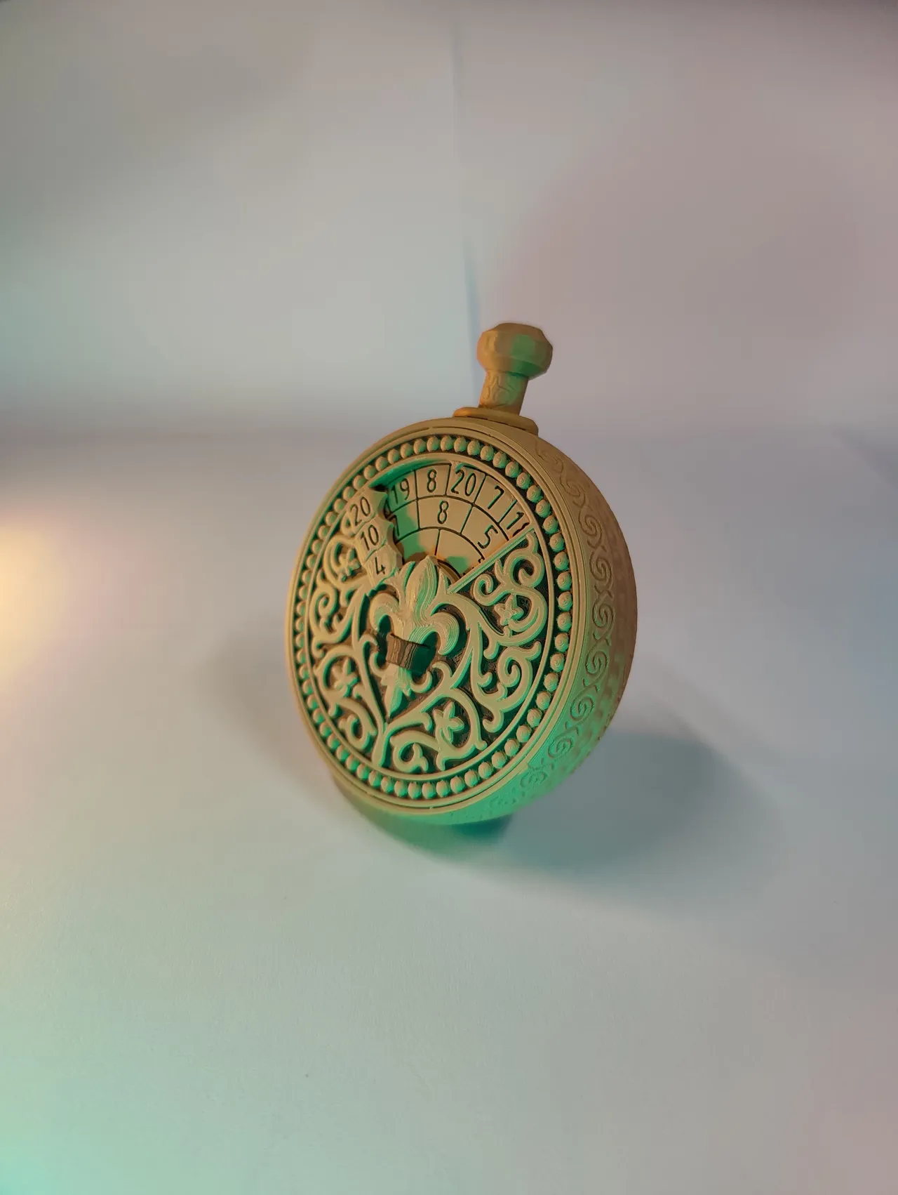 Clockwork Spinner - Vintage Dice Roller view 3