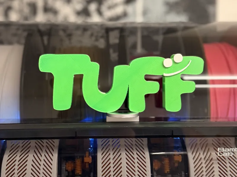 Schriftzug "TUFF" 