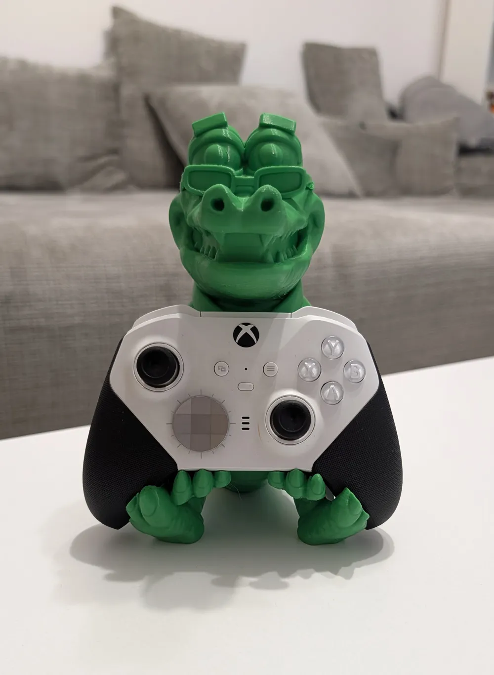 GTA 6 Alligator - Xbox Controller Stand - Free 3D Print Model - MakerWorld
