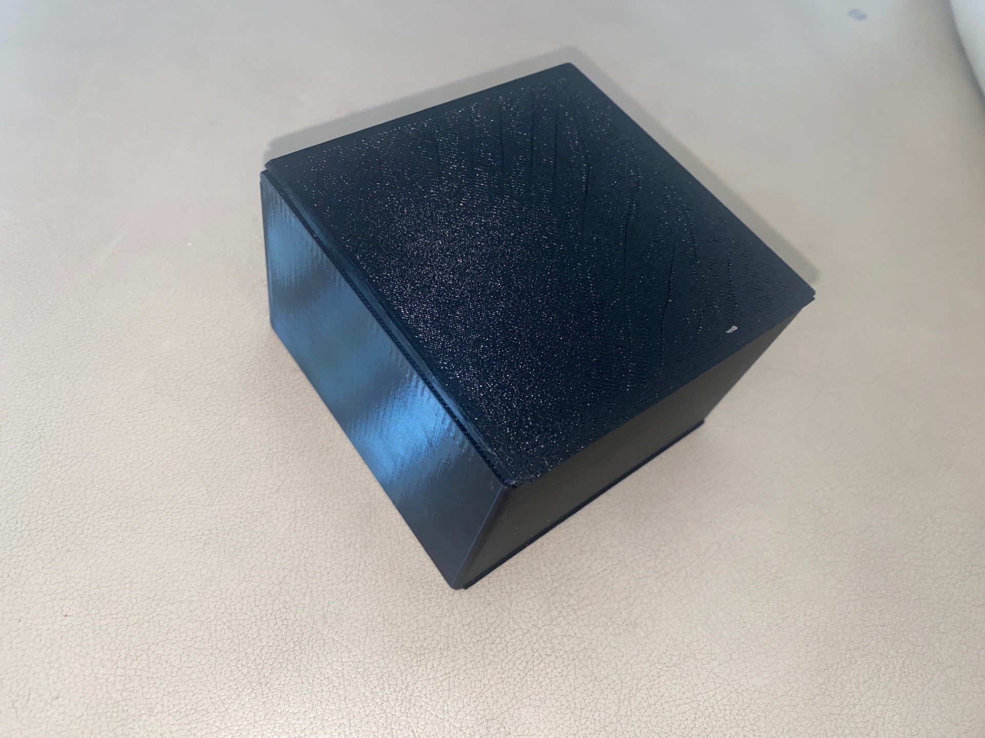 Miniatura 2 do modelo 3D Hinged Container