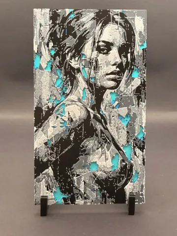 Cuadro decorativo en 3D: Fractured Cyan Sci-Fi Woman HueForge Print — vista de referencia 2