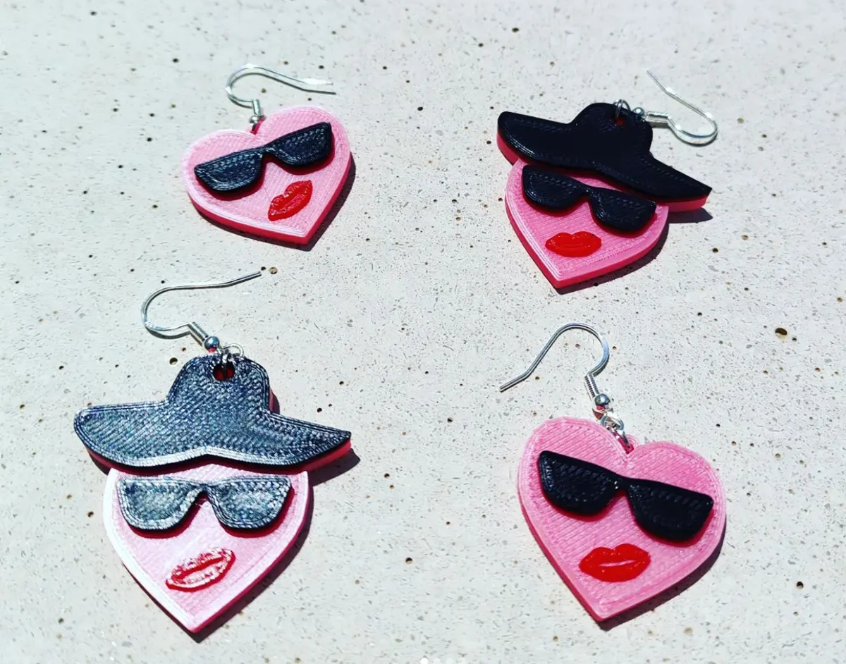 Cool Heart Earrings by 3DFashionFreak MakerWorld: Download Free 3D Models - 3D model önizlemesi