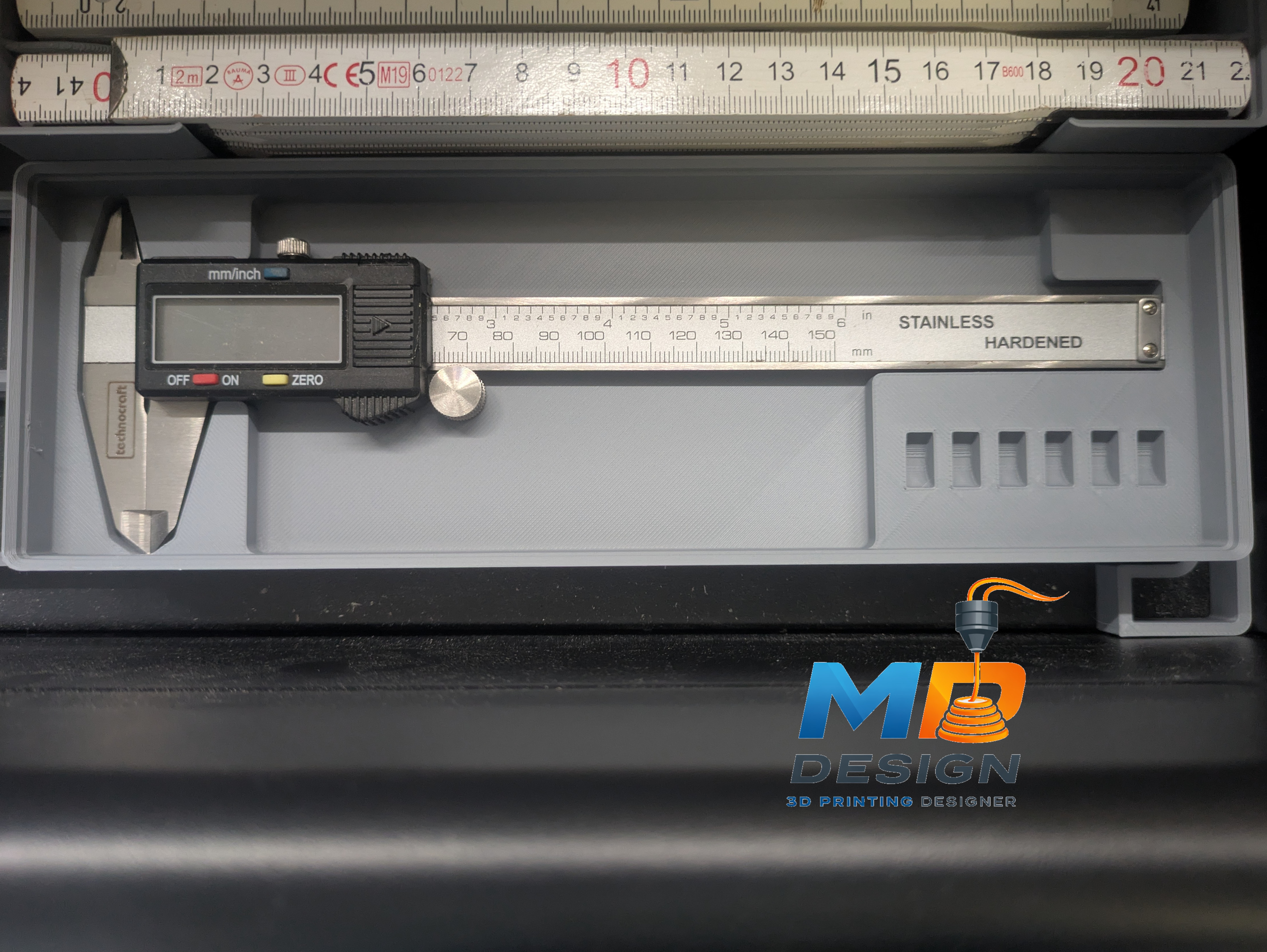 Miniatura 2 do modelo 3D Gridfinity Caliper Holder
