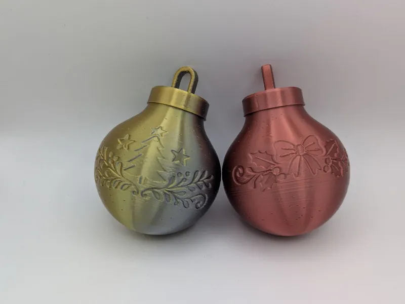 Christmas Ornament – Elegant Bauble