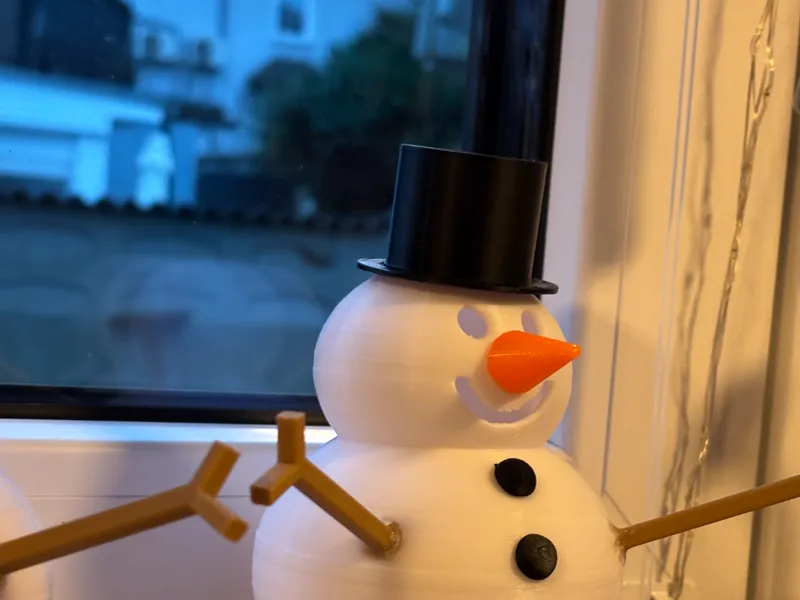Small hat for decorations