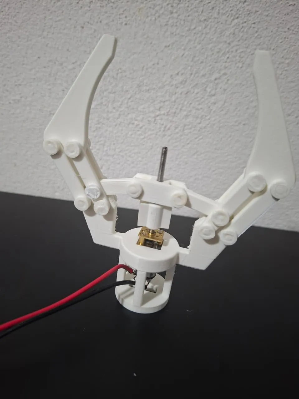 Post Gripper Robotic Gripper - 2, 3 & 4 - Mechanism - Free 3D Print Model - MakerWorld