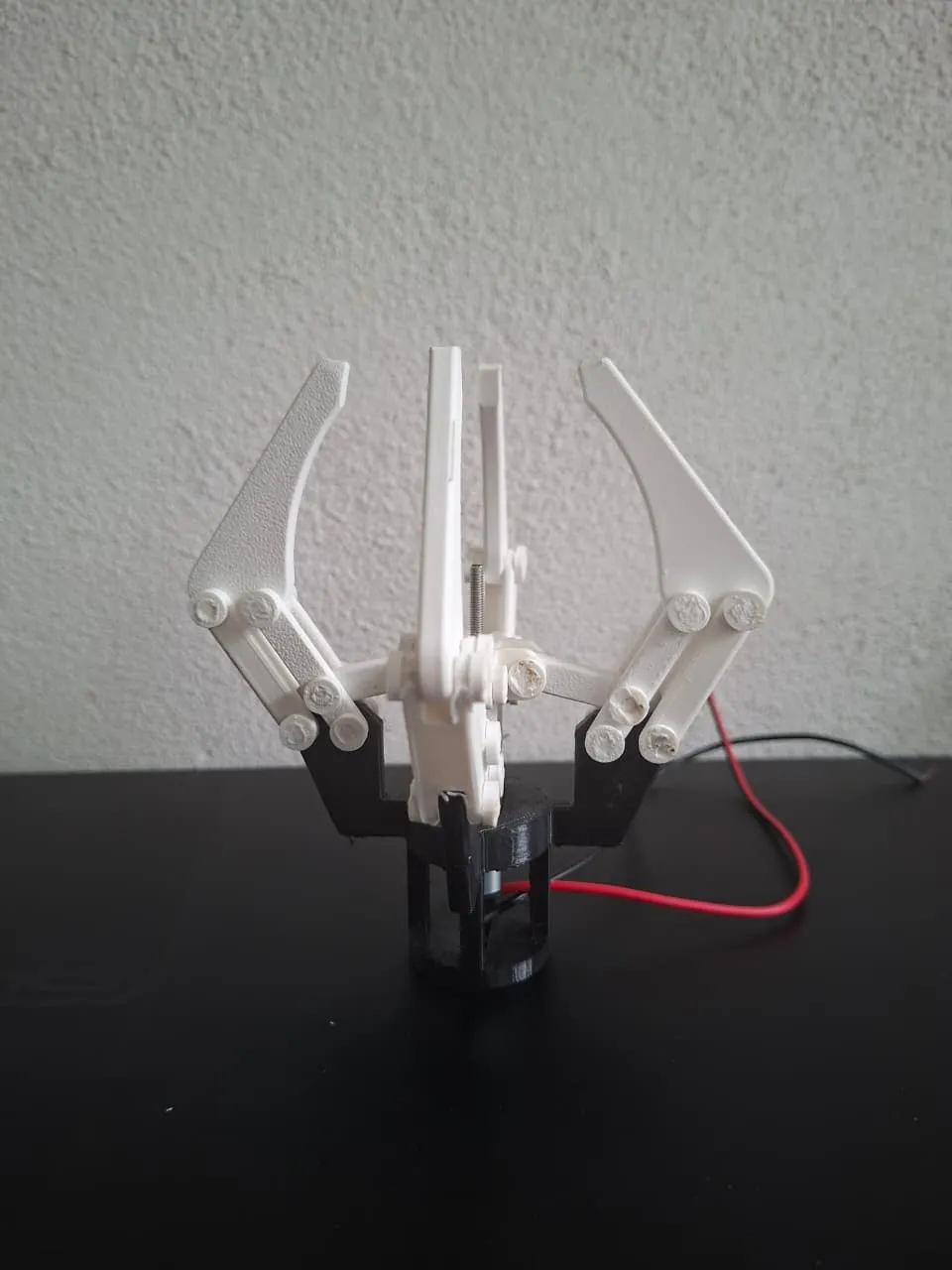 Post Gripper Robotic Gripper - 2, 3 & 4 - Mechanism - Free 3D Print Model - MakerWorld
